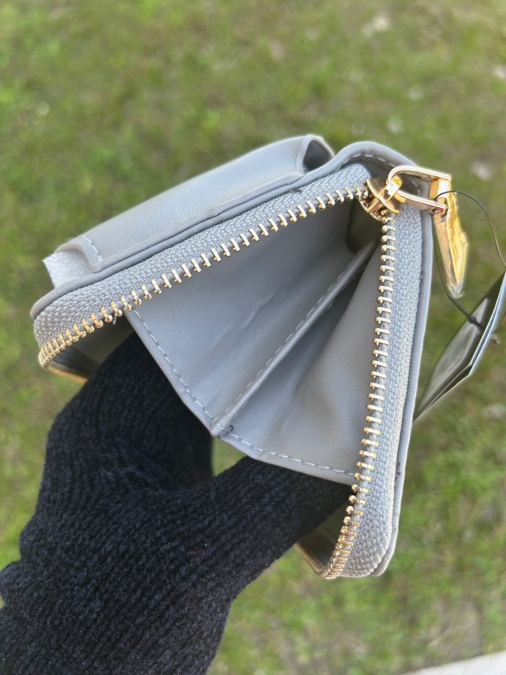 NWT $59 Badgley Mischka Studded Zip Wristlet / Wallet - Picture 11 of 13